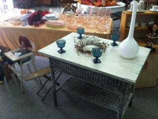 Wicker Table, vintage
