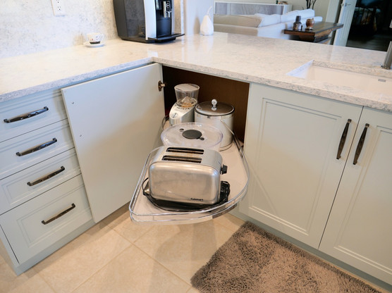 8. Kitchen on Caraway Lakes Dr., Bonita Springs