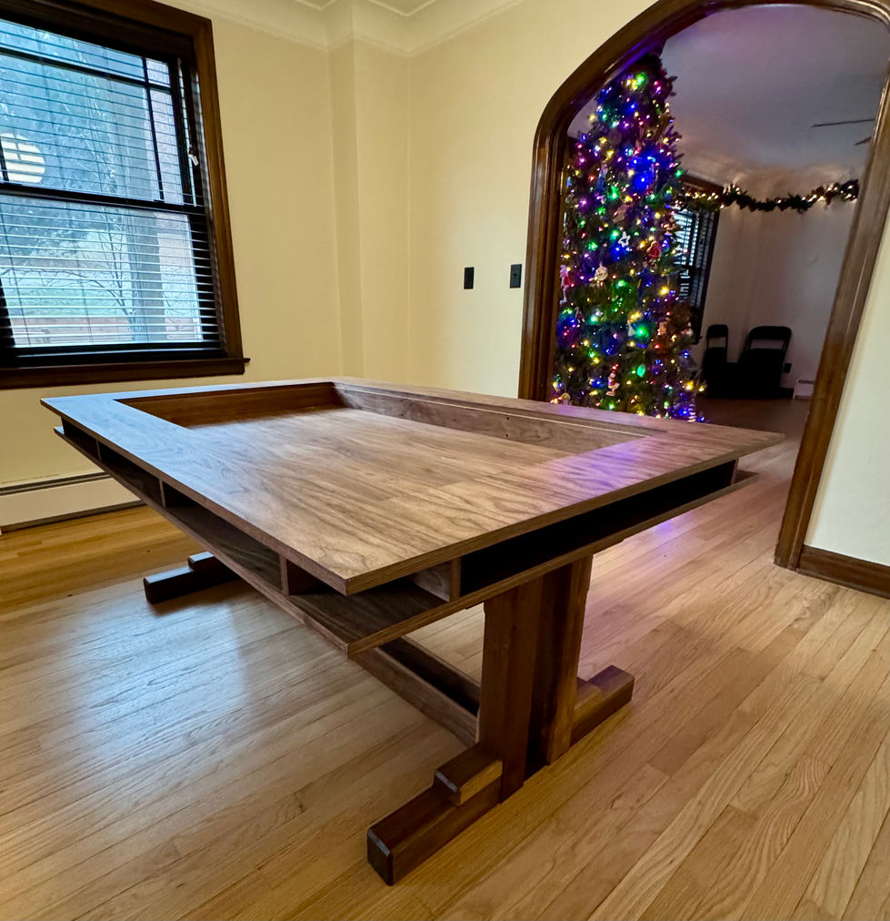 Gaming table