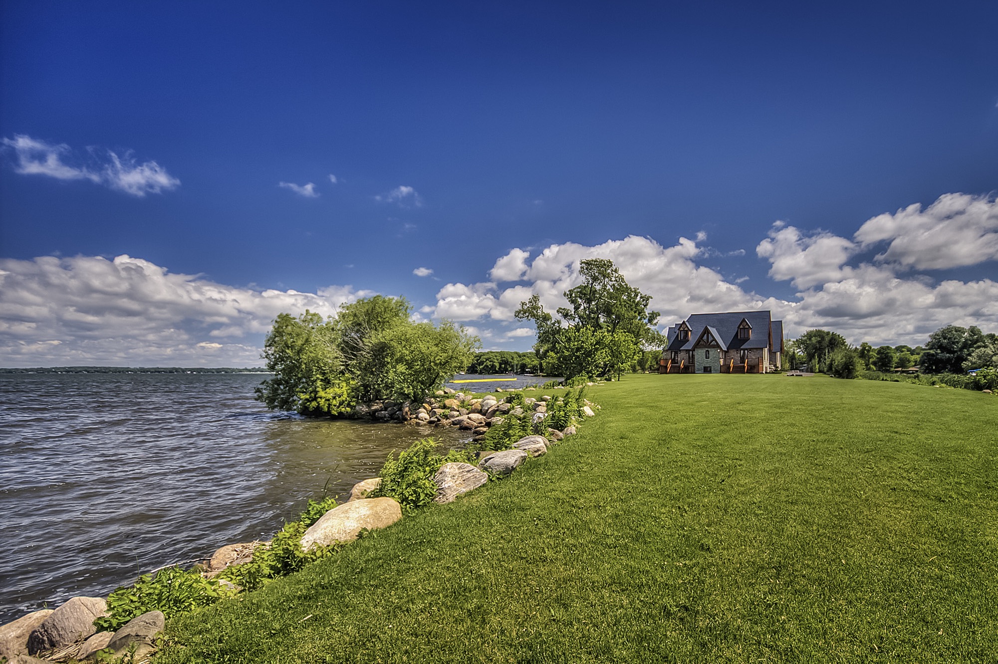 Lake Simcoe House Lapointe Architects