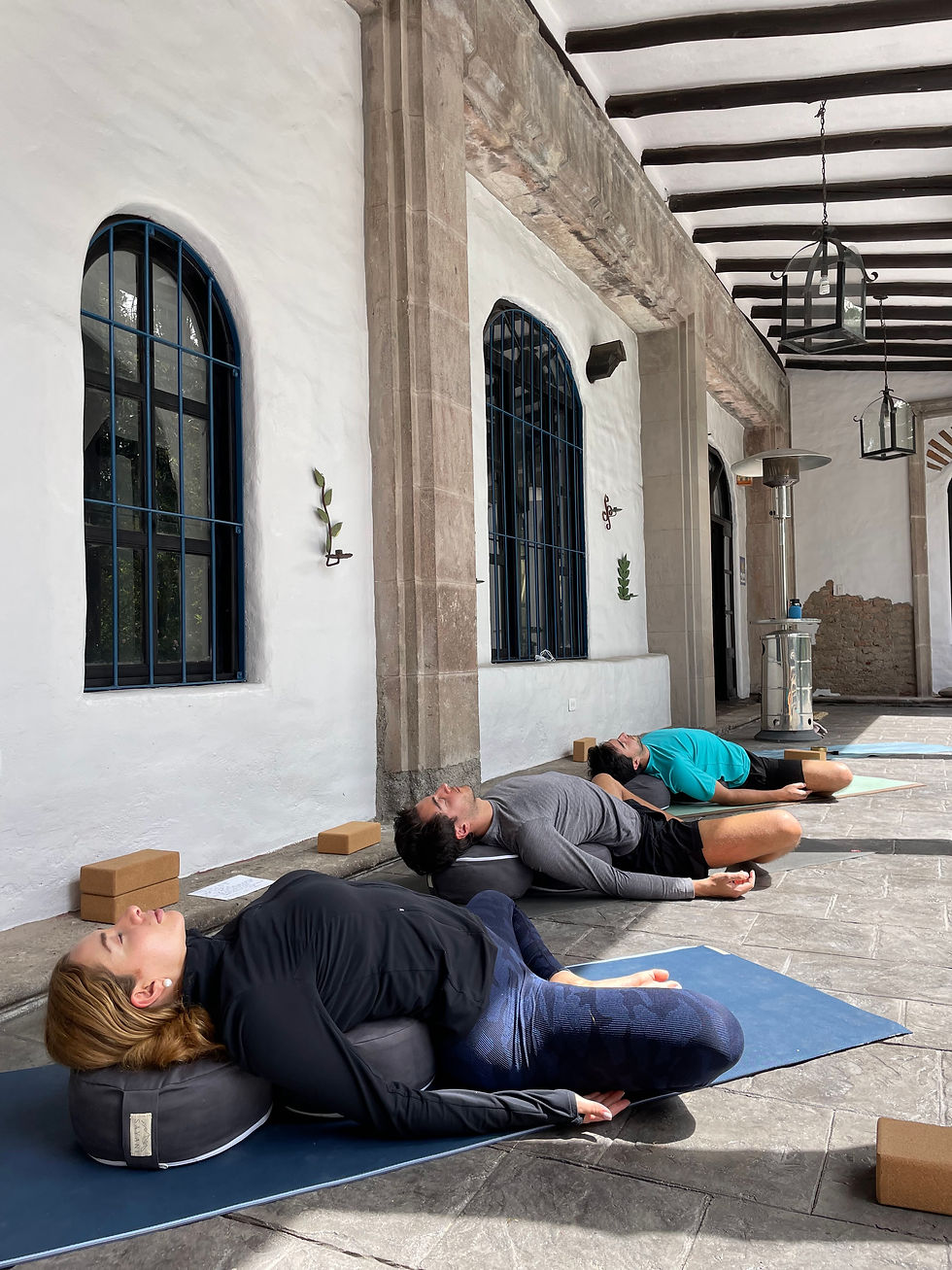 Qué llevar a tu retiro de yoga en Mindo