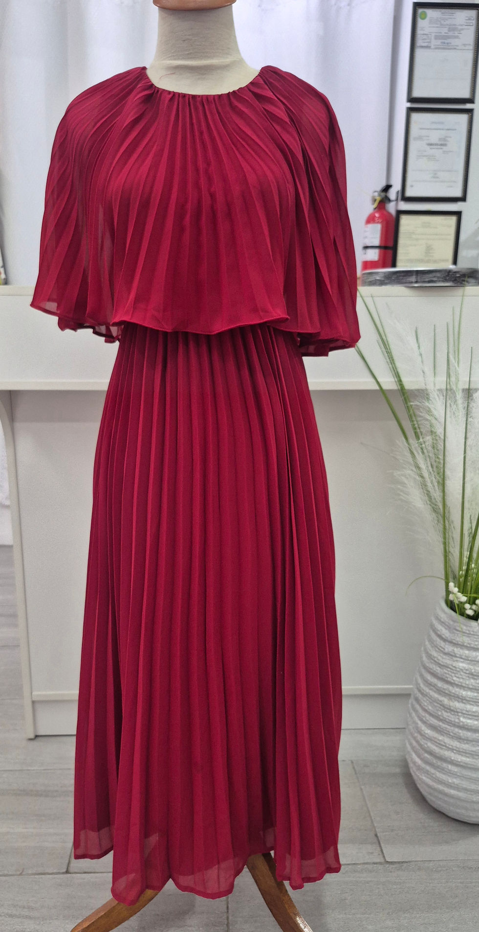 Miniatura: Wine Pleated Dress