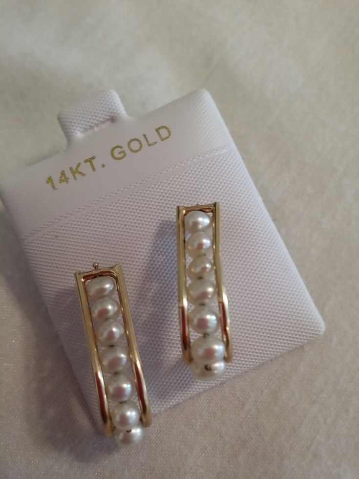Thumbnail: 14K Gold L Shape Pearl Earrings