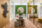 Parede verde em ambiente interno composta por musgo preservado.