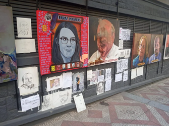 Artistas visuais e escritores fazem ato de desagravo à vandalismo em quadro de LFV na Gal. Escadaria