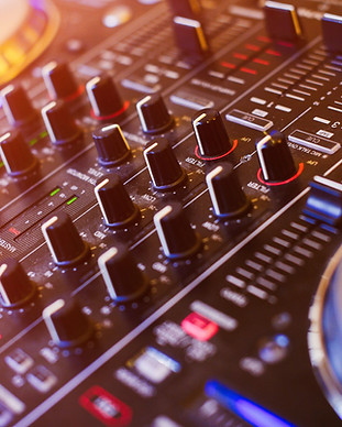 DJ Controller - Soulkrates Hochzeit Firmenfeier Event Geburtstag Party DJ für Berlin und Brandenburg