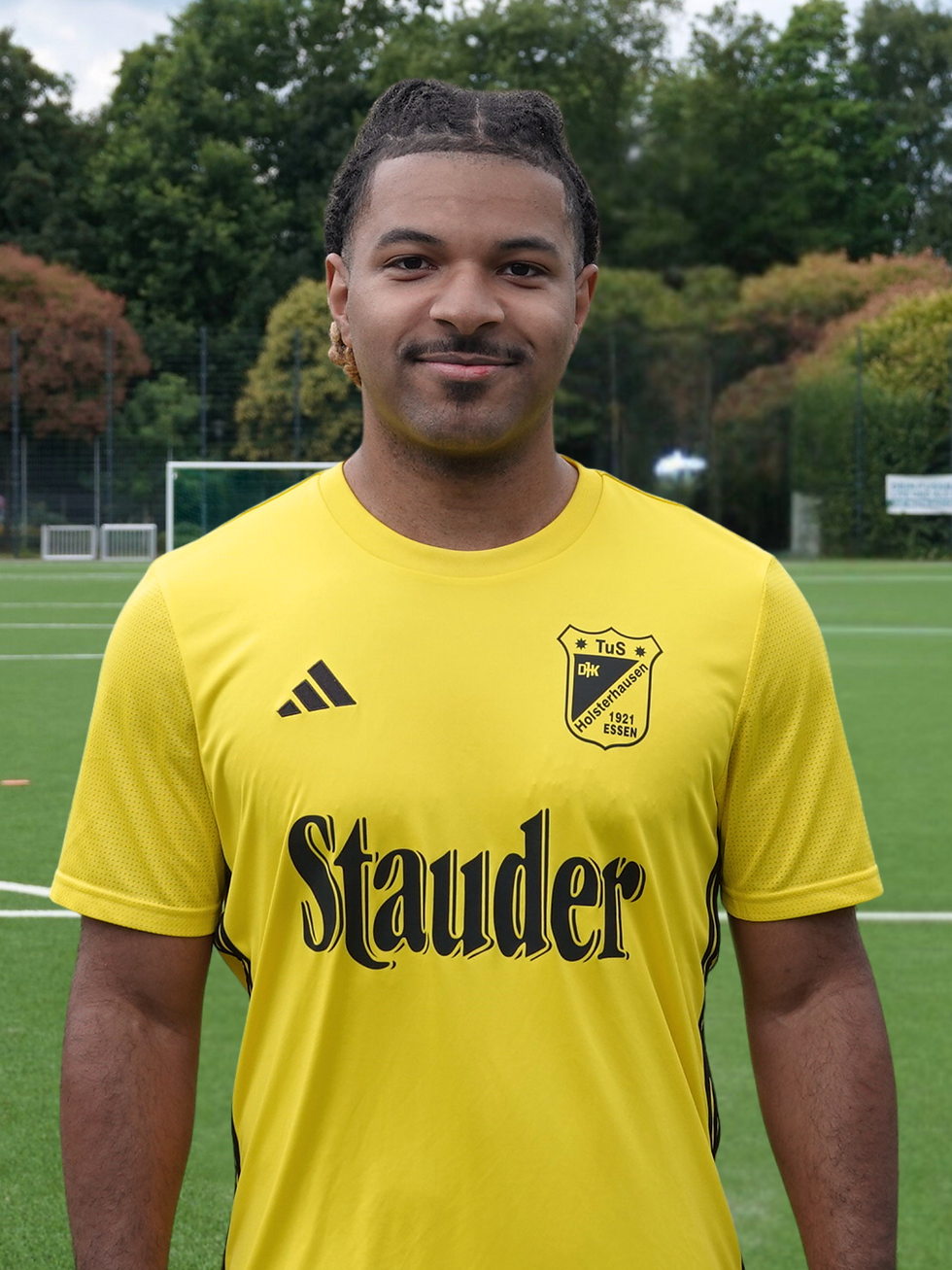 Lucas Davies