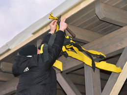 Neue Tribünenüberdachung