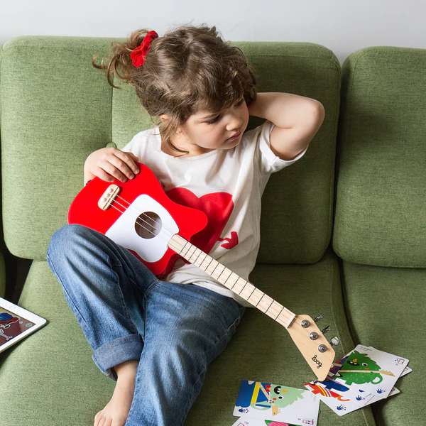 GirlLoogguitar3+.webp
