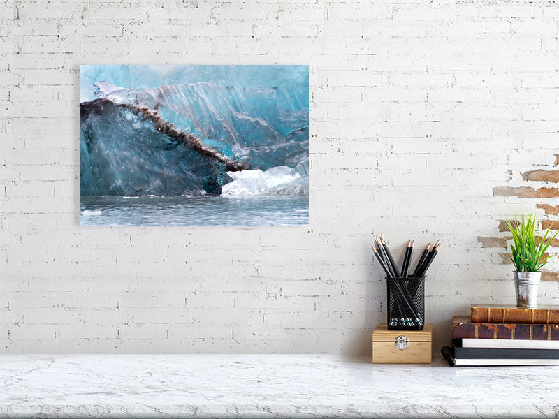Thumbnail: Iceberg at Monacobreen detail