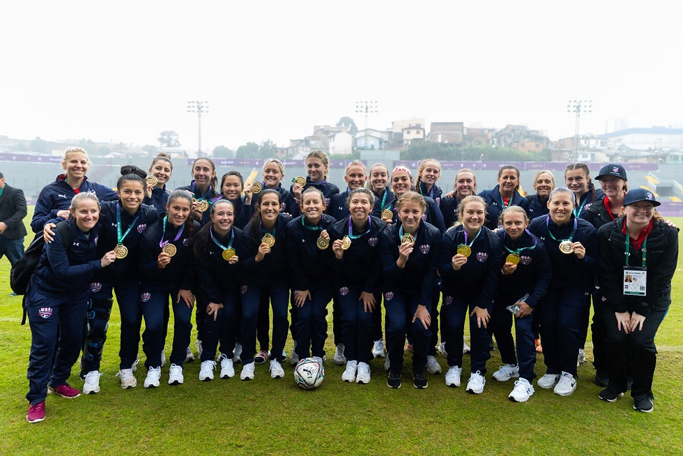 Members of the 2022 Gold medal squad pose at the Deaflympics in Caxias do Sul, Brazil (Photo: USADSF / Julian Simons)