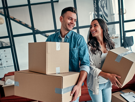 moving in couple