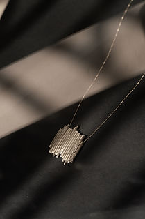 collar organos plata.jpg