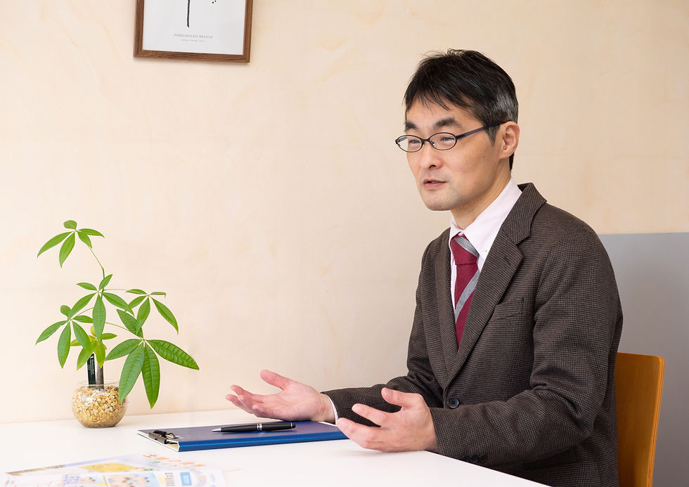 お客様と打ち合わせイメージ。snsやホームページ、チラシにも幅広く使える1枚は欲しい写真。