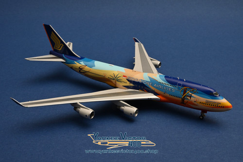 Singapore Airlines 747-400 