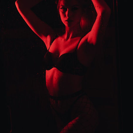 How to Find the Hottest Girls for Live Sex