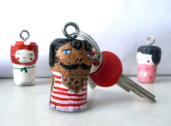 llaveros con corchos reciclados.jpg