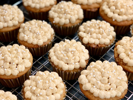 Sparkling Cider Cupcakes With Sparkling Cider Frosting