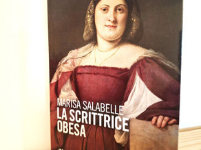 Susanna scrive e mangia