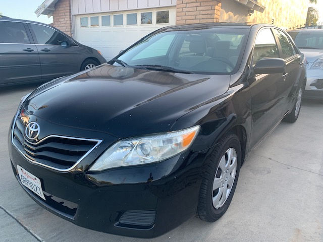 Thumbnail: 2011 Toyota Camry LE
