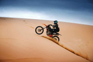 The History of Rally Dakar (Video)