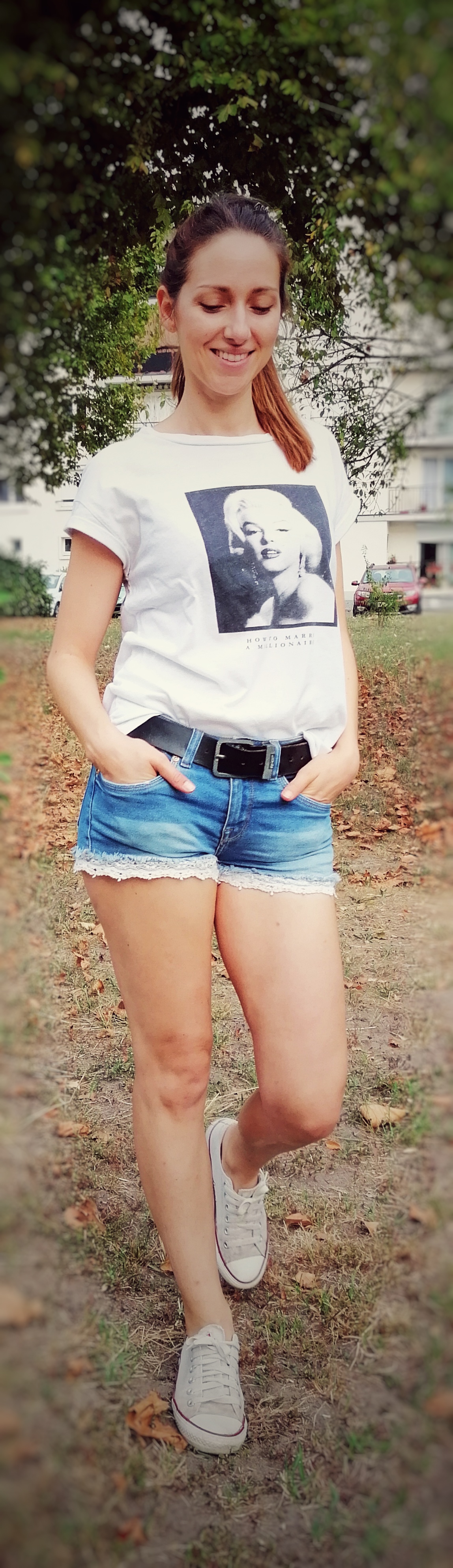 Ceinture Levi's et tee-shirt Marilyn