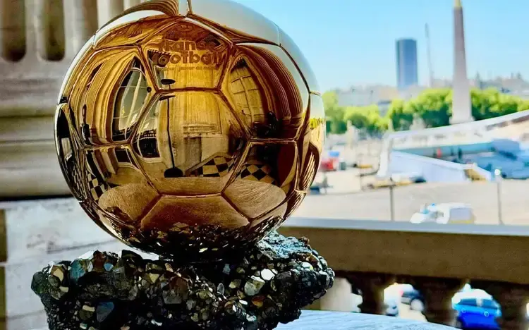 Troféu da Bola de Ouro (Foto: Divulgação)