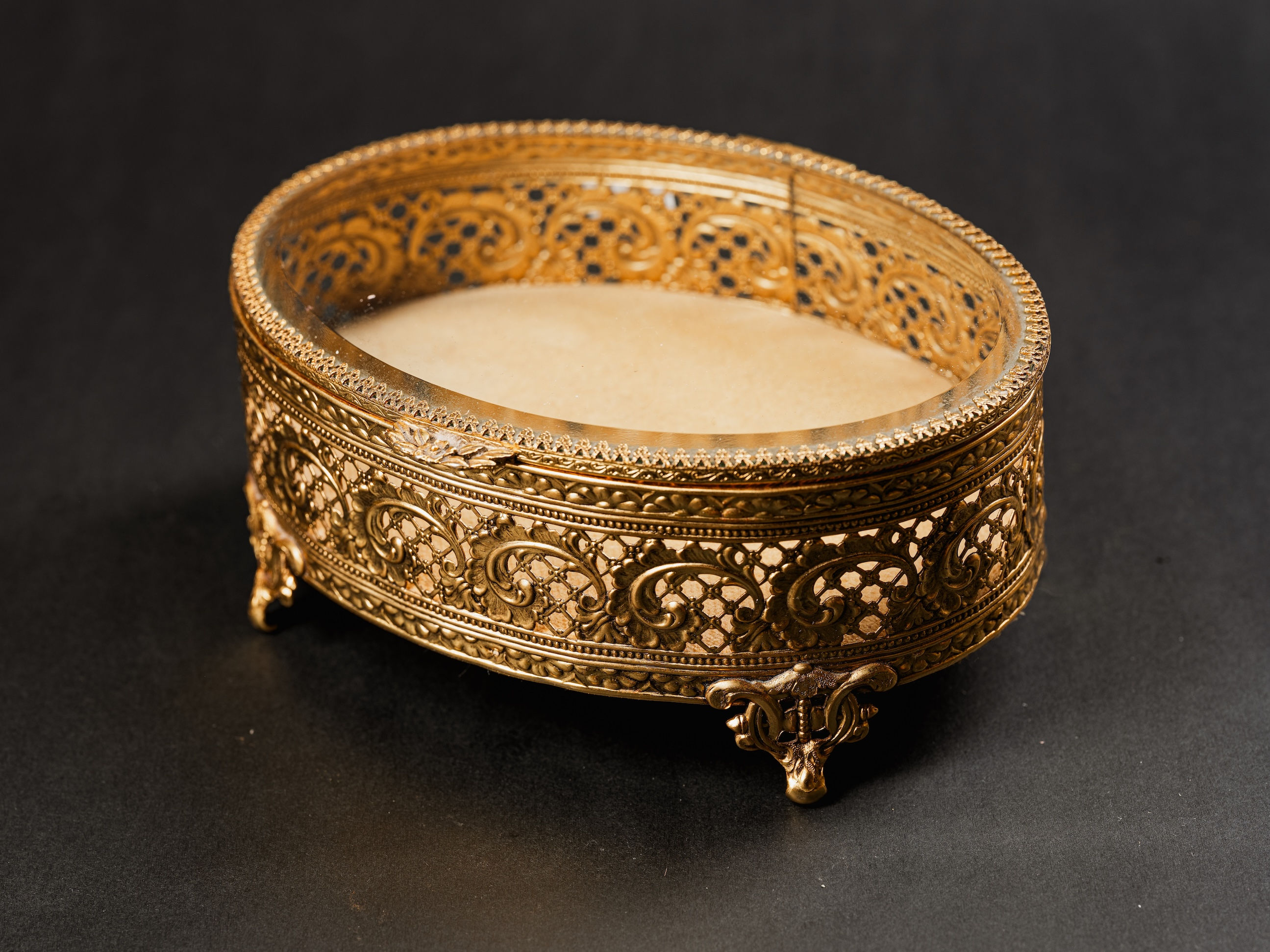 Oval Jewelry Box