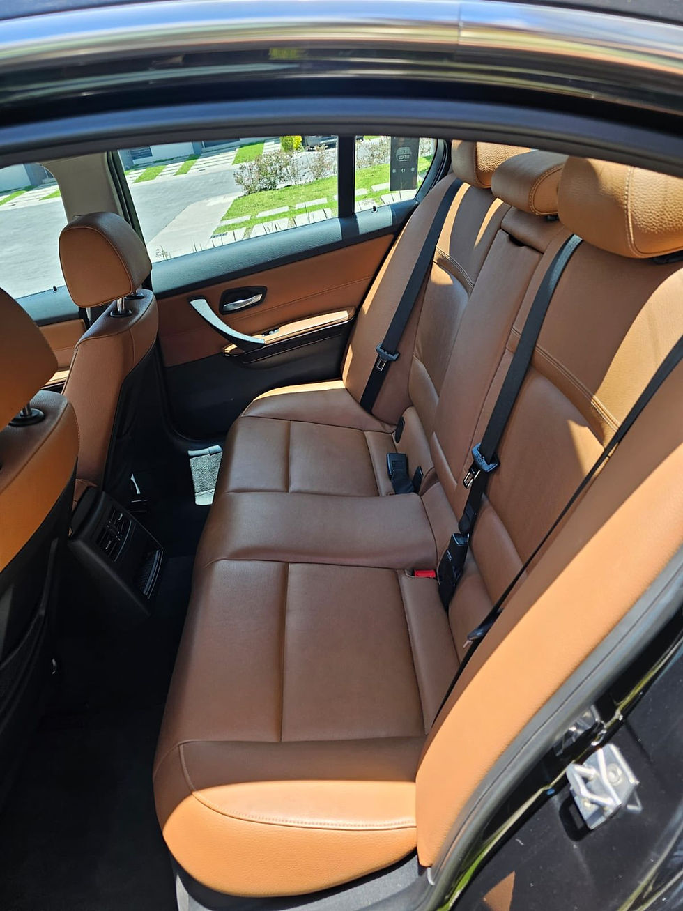 Miniatura: BMW 325i 2011