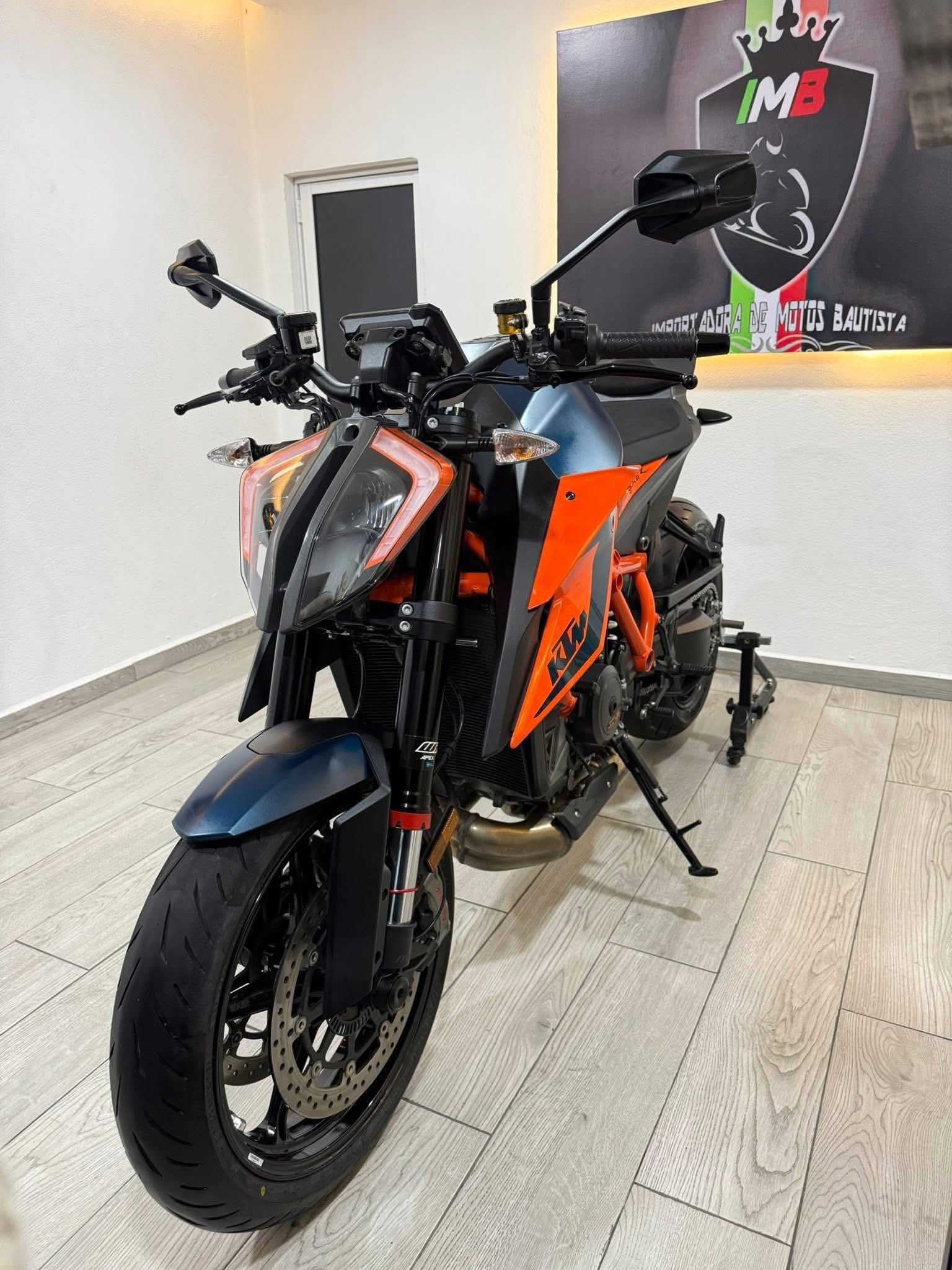 KTM 1290 Super DUKE R 2021
