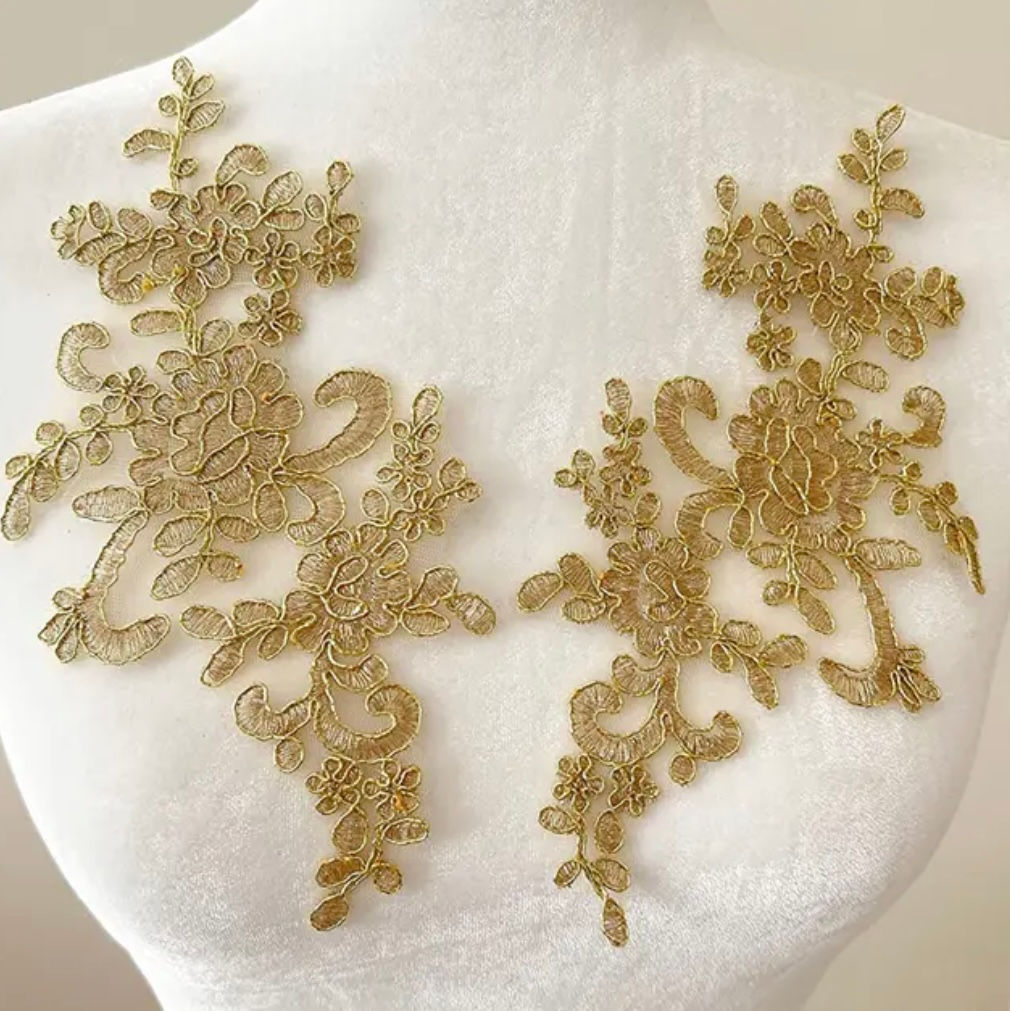 Leaf Scroll Appliqué Pair - Old Gold