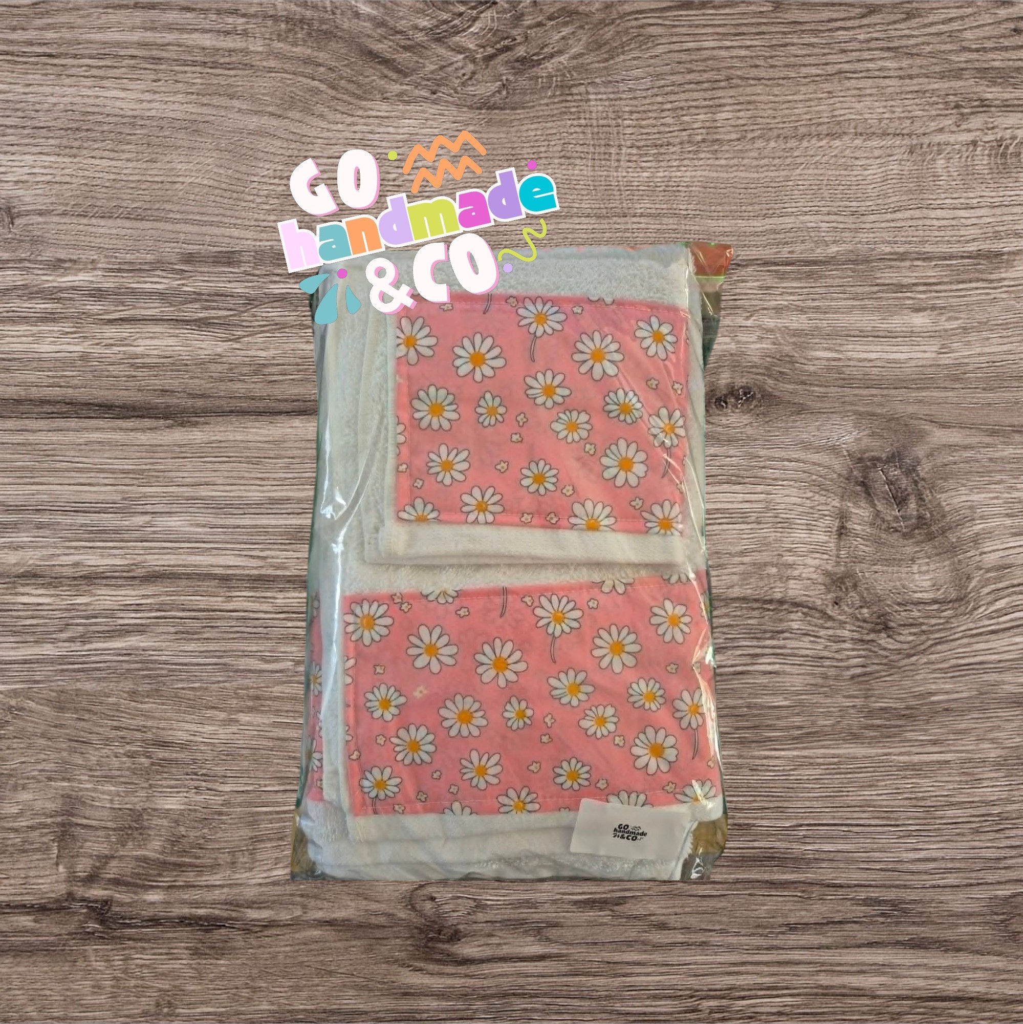 Pink Daisy Inspired Towel Sets