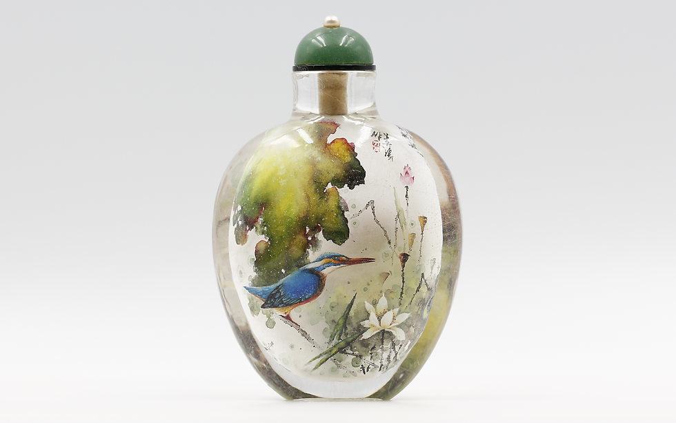 Thumbnail: Vivid Birds around the lotus in Autumn