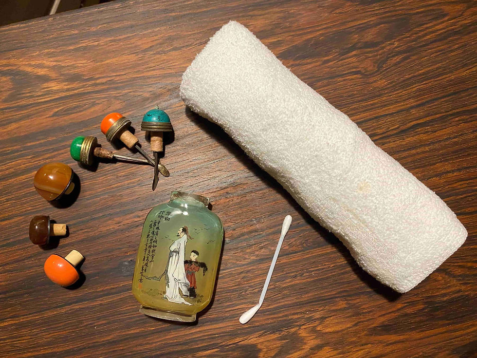 Different size and material of stopper for snuff bottles. D.D Art