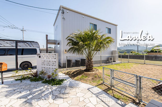 ココスヤシが引き立つカリフォルニアスタイル ココスヤシが引き立つカリフォルニアスタイル