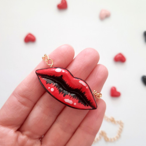 POP ART LIPS NECKLACE | studio-fichi