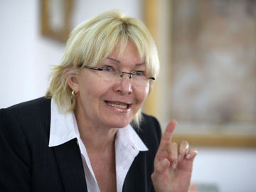 Fiscal Exiliada pide a la Interpol emisión de alerta roja para Nicolás Maduro