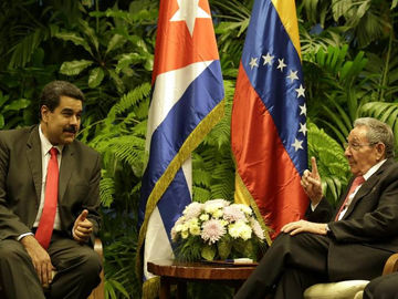 Venezuela firma acuerdo con Cuba por $1,428 millones