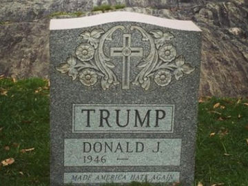 Aparece lápida de Trump en Nueva York
