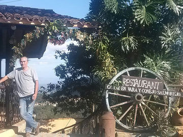 Emprendedor venezolano construye un pueblo turístico