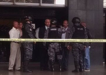 Desalojan sede administrativa de la Asamblea Nacional tras presunta amenaza de bomba