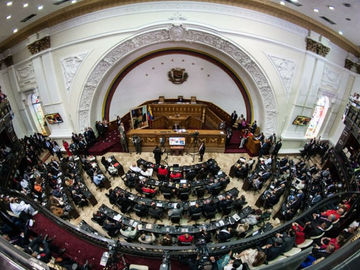Maduro podría presentar enmienda y acabar con la Asamblea Nacional