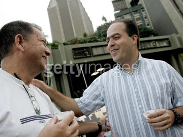 La negativa de entregar los títulos de propiedad es porque quieren chantajear al pueblo