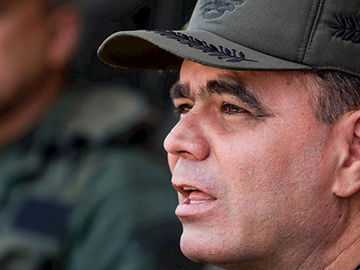 Padrino López: Avión de EE UU violó espacio aéreo venezolano