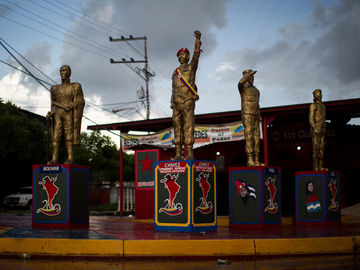Decretadas como efemérides escolares natalicio y muerte de Chávez.