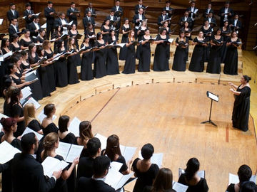 La Coral Nacional Juvenil Simón Bolívar brilló en Francia