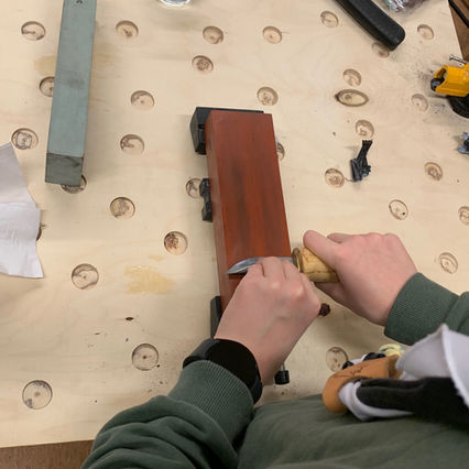 Puukkojen teko | Kiljuvat Pesusienet