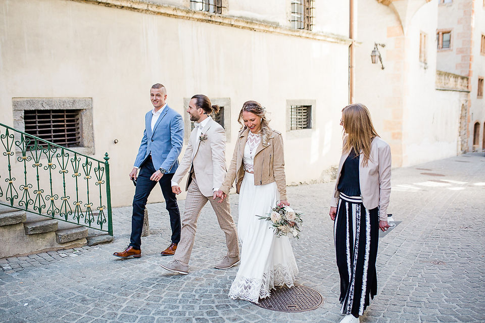 Heiraten-im-Stockalperschloss-Wallis-Hochzeit-Trauzeugen