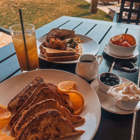 beloit club breakfast