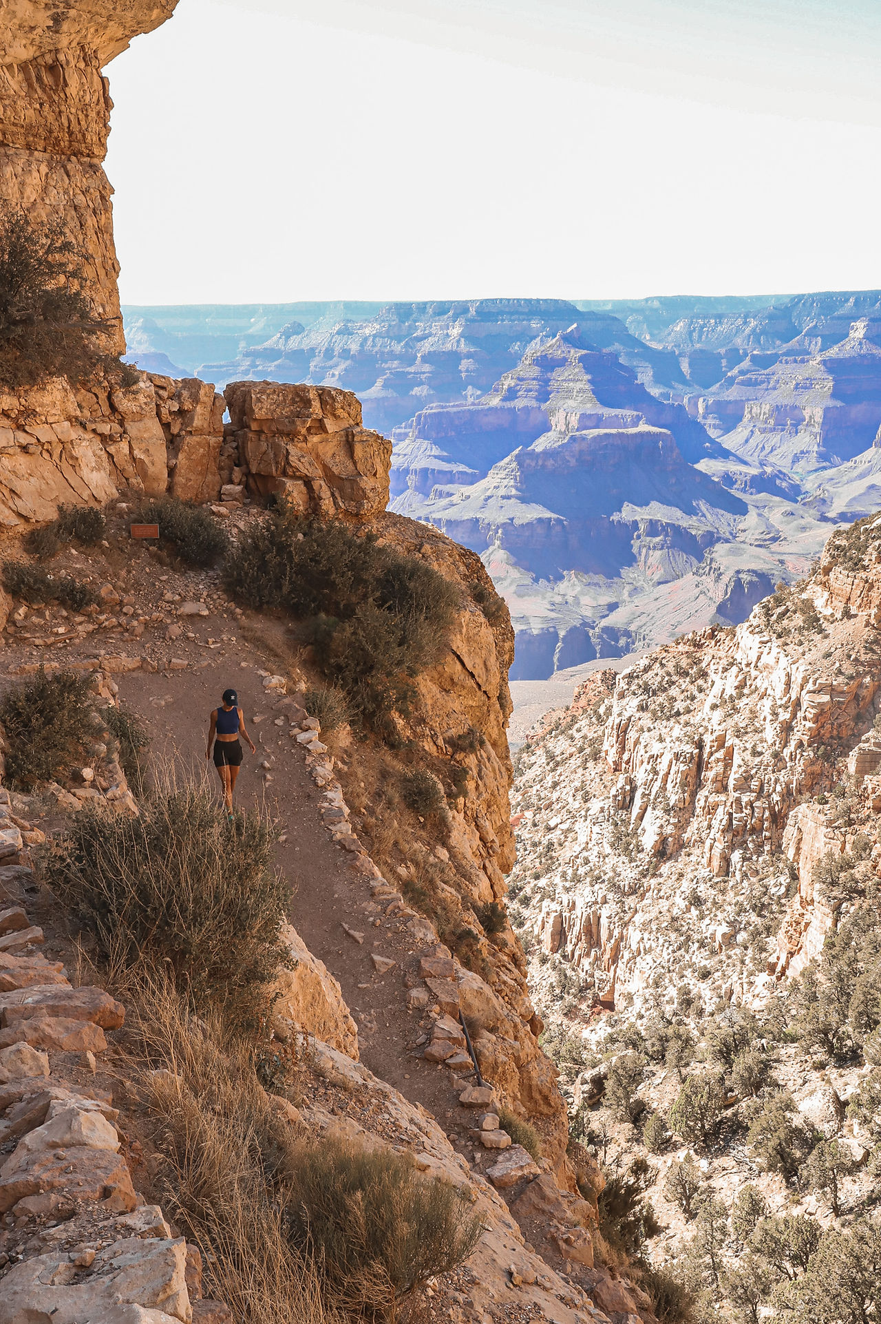 Visit Grand Canyon. Hiking the Grand Canyon